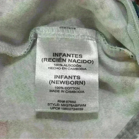 💙🩷Disney Newborn Zip-Up Holiday Pajamas with Mickey & Minnie Mouse Print - Picture 6 of 7